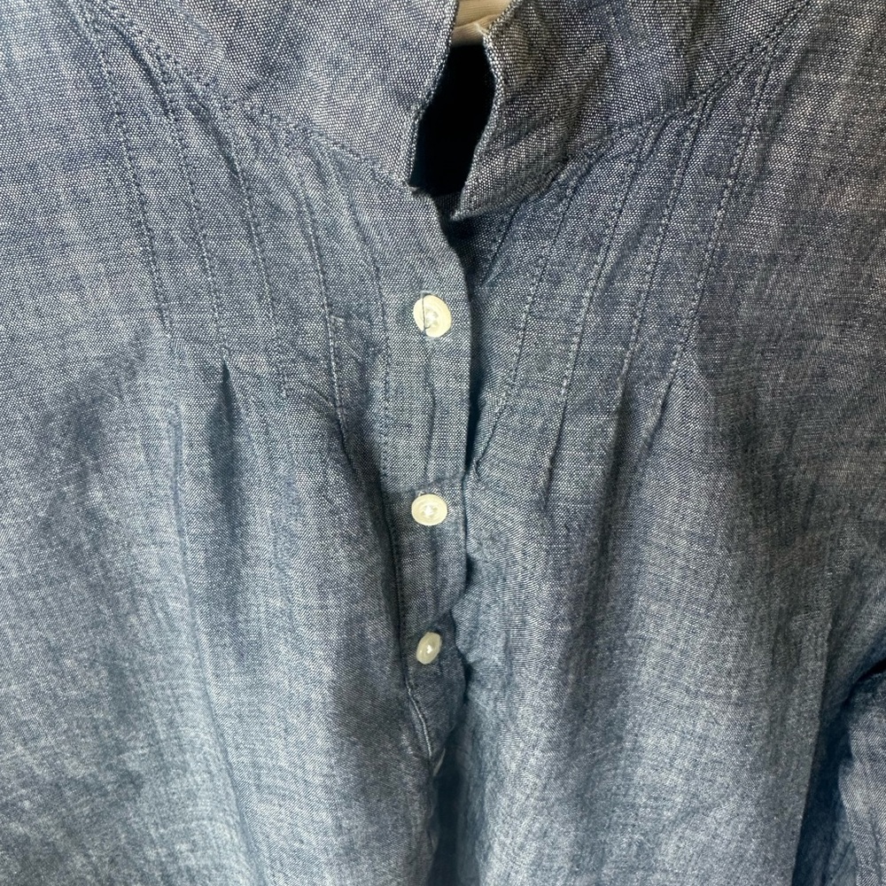 Lovely Good Condition Gap Denim Shirt 20% off! - Picture 2 of 7